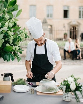 
                  
                    Обслуживание
                    
                  
                