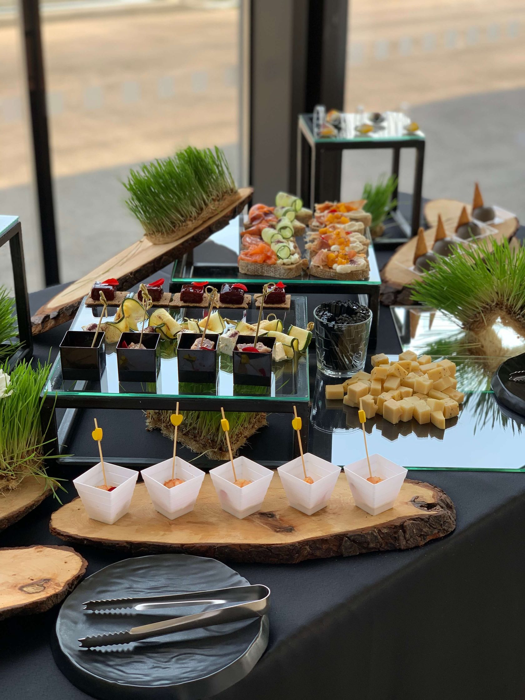 Закажите кейтеринг на корпоратив