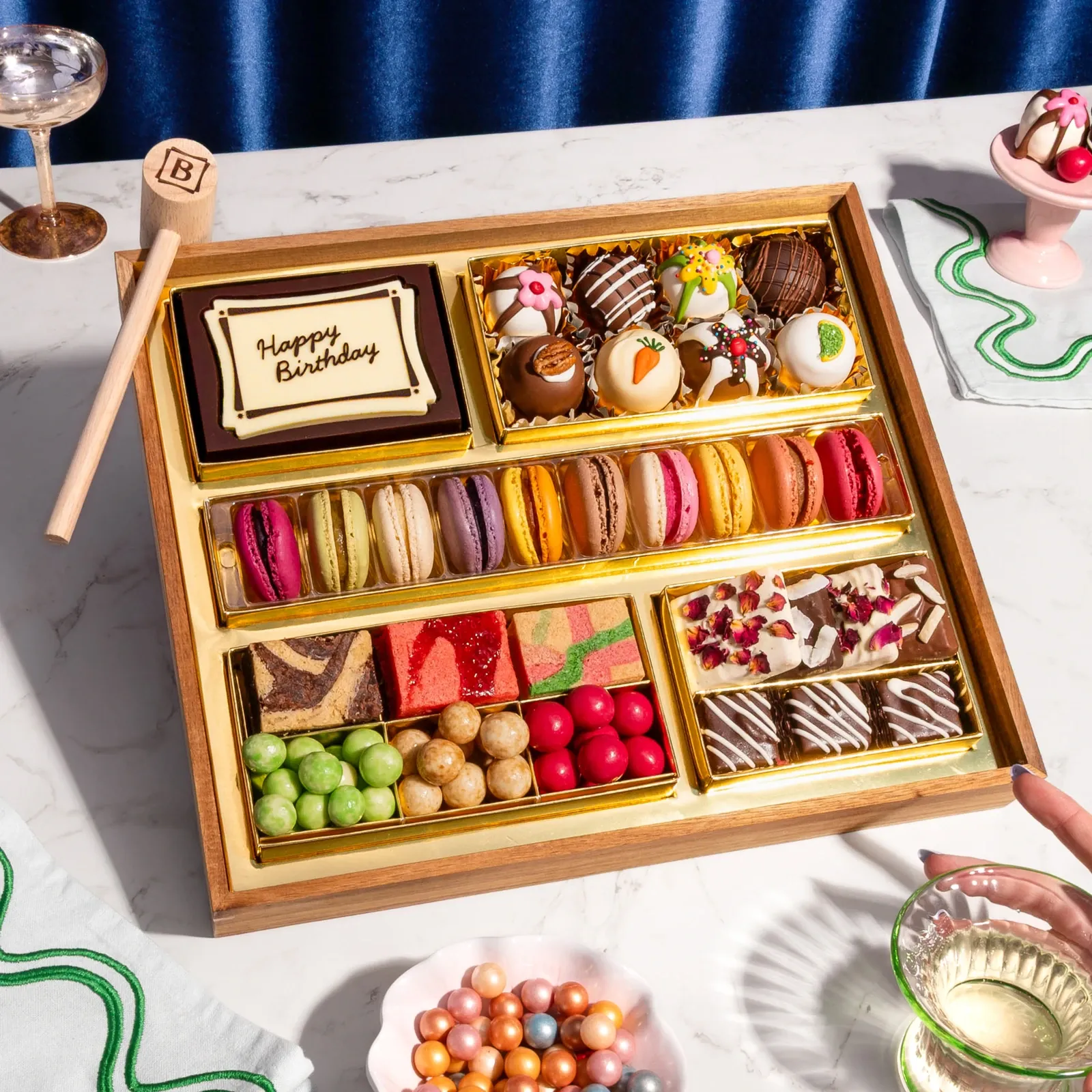 [KN] Birthday Dessert Board Medium (Fresh Board)