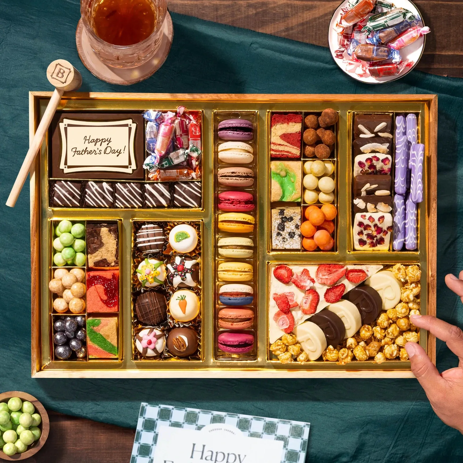 [KN] Father's Day Dessert Board Large (Fresh Board)