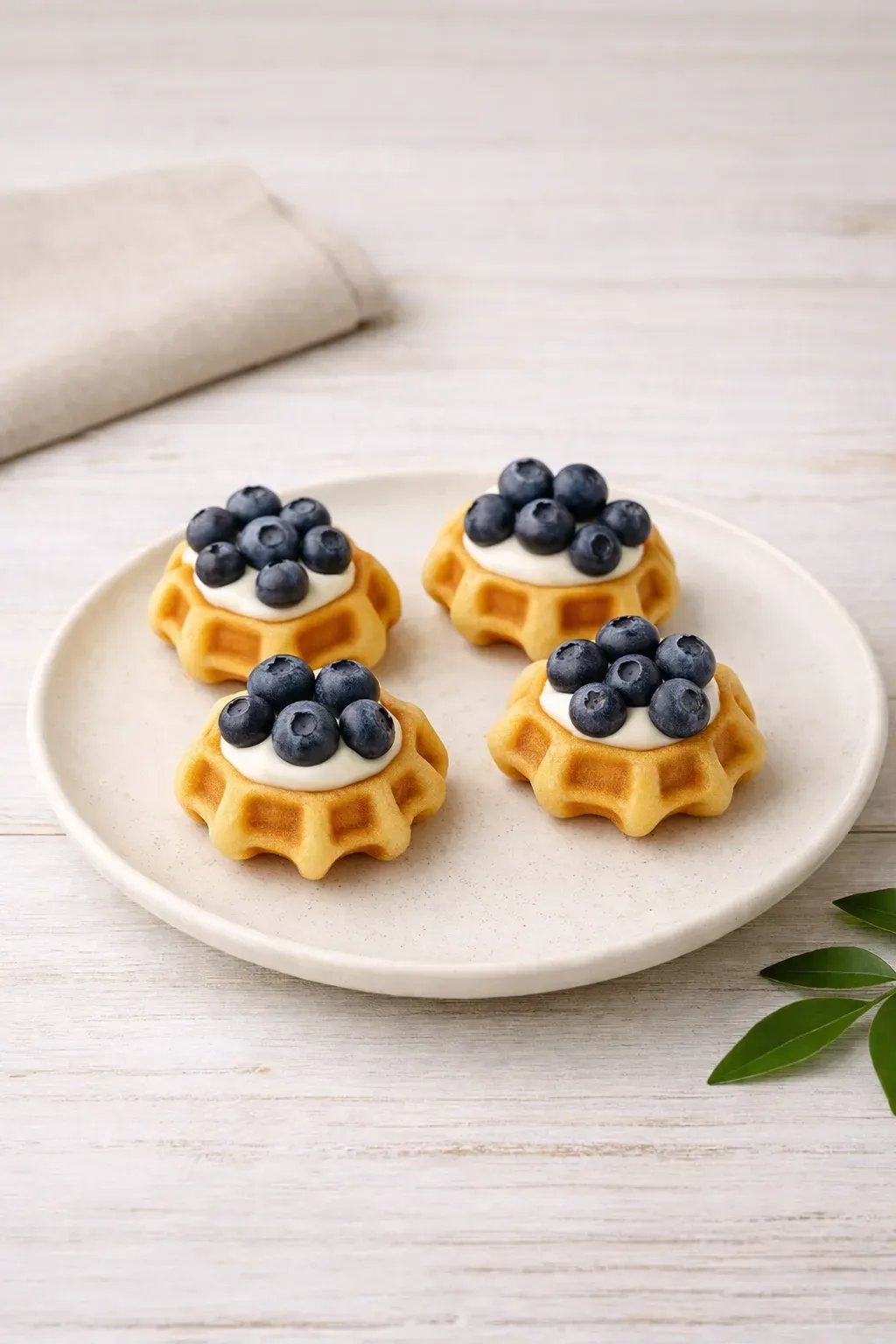 
            
                Кейтеринг Покровка: Мини-вафельки с кремом чиз и ягодами — заказать в Нижнем Новгороде
            
             20 г 
        