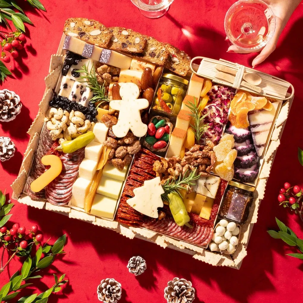 [KN] Happy Holidays Large Cheese & Charcuterie Board (Fresh Board)