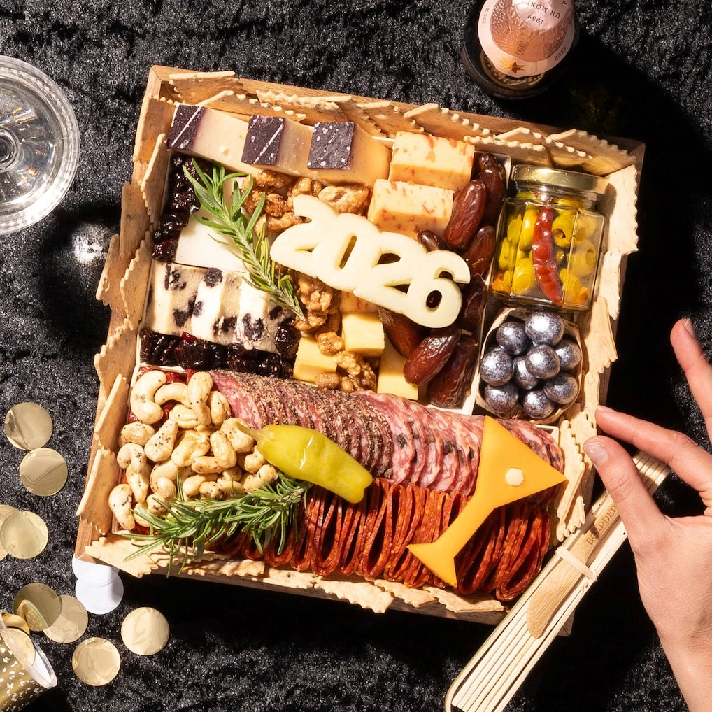 [KN] New Year's Classic Cheese & Charcuterie Board - E-Gift (E-Gift)