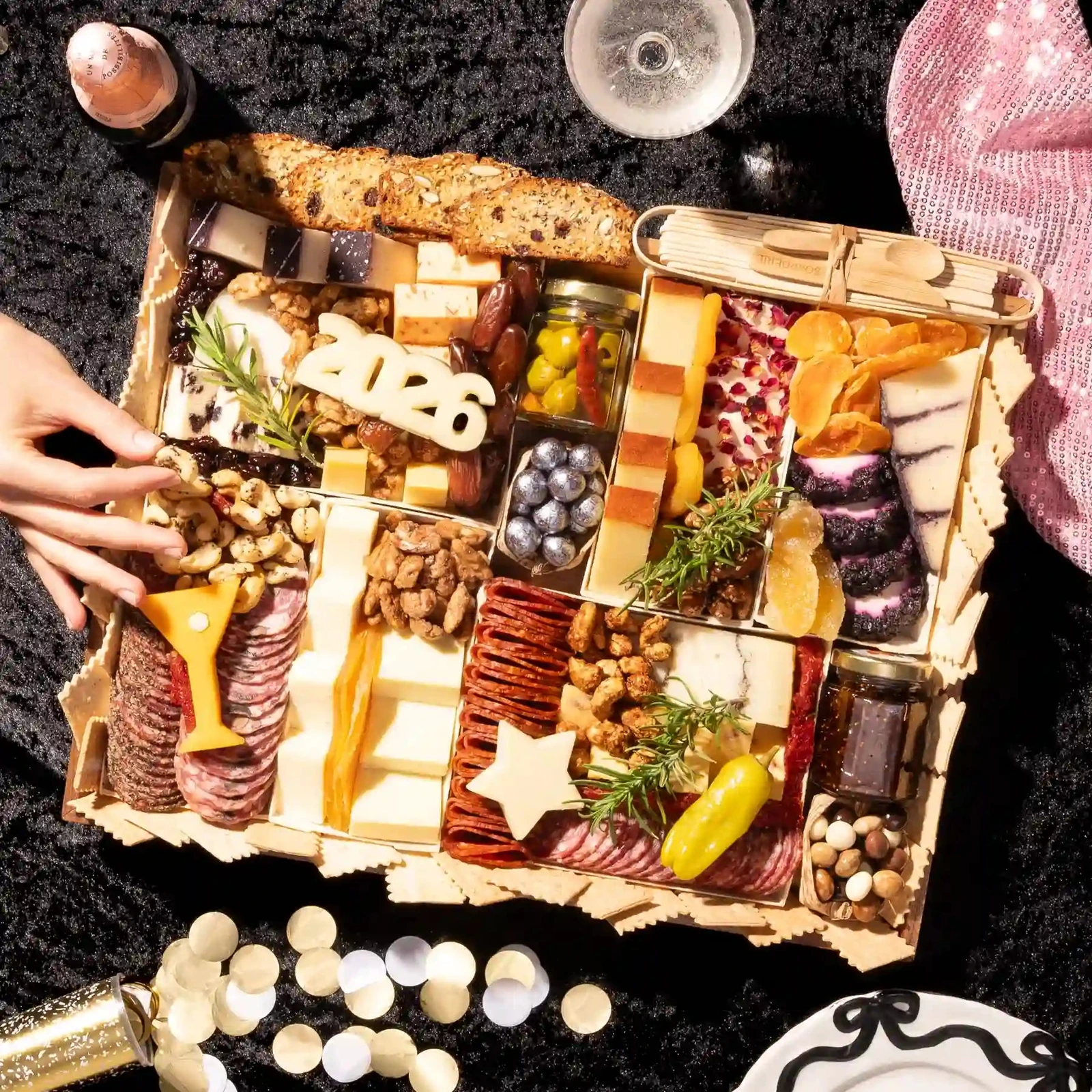 [KN] New Year's Large Cheese & Charcuterie Board - E-Gift (E-Gift)