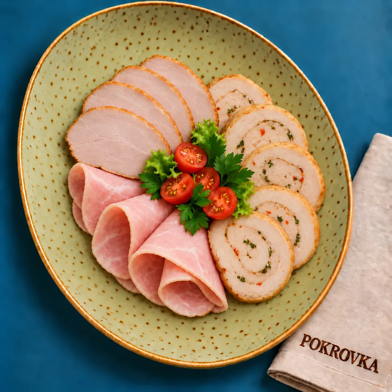 
            
                Кейтеринг Покровка: Мясная нарезка с карбонатом и куриным рулетом — сытный деликатесный сет в офис в Нижнем Новгороде
            
             300 г 
        