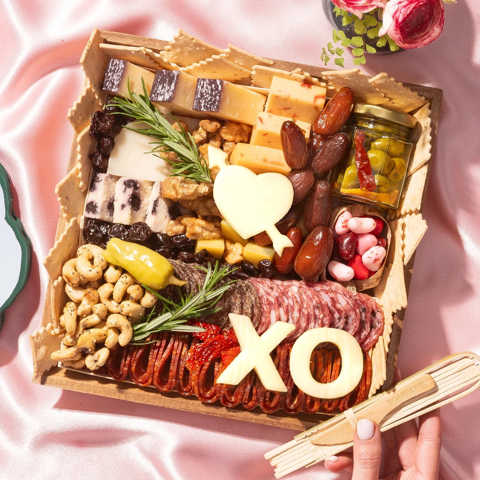 [KN] Valentine's Classic Cheese & Charcuterie Board - E-Gift (E-Gift)