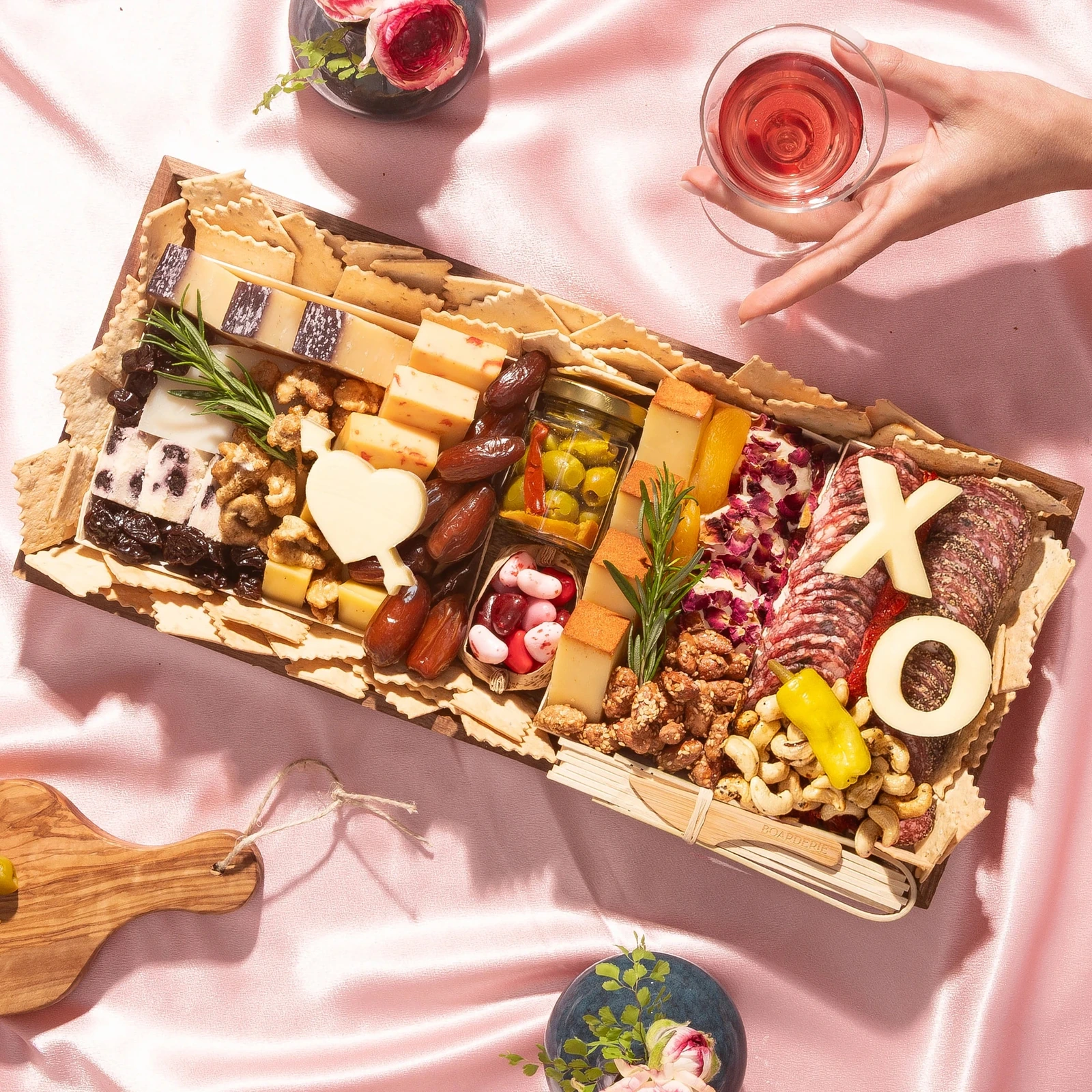[KN] Valentine's Medium Cheese & Charcuterie Board - E-Gift (E-Gift)